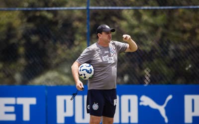 Veja desfalques, dúvidas e provável escalação do Bahia contra o Grêmio