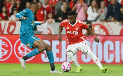 Carbonero, atacante do Internacional