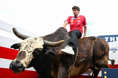 Pilotos da F1 chegam ao paddock do GP dos EUA; veja fotos