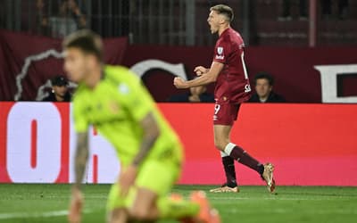 Lanús bate Universidad de Chile e vai enfrentar o Atlético-MG na final da Sul-Americana