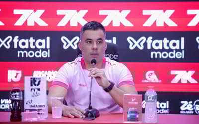 Jair Ventura celebra resultado do Vitória em ‘final’ contra o Ceará: ‘Estamos na briga’