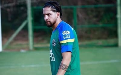 Goiás dispensa ex-São Paulo e mais um antes de 'finais' na Série B