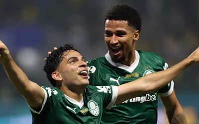 Bruno Rodrigues: gol após dois anos, beijo nos joelhos e comemoração emocionante com elenco do Palmeiras