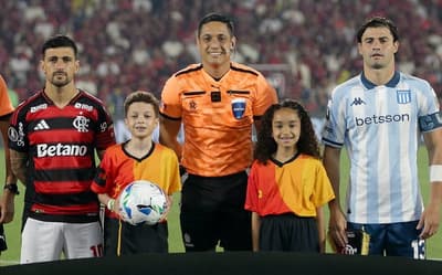 Semifinais da Libertadores escancaram domínio das 'bets' no futebol sul-americano