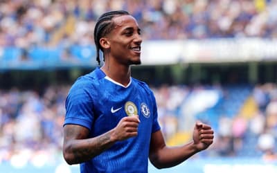 Técnico do Chelsea defende João Pedro e alerta: 'Não vai marcar 20 gols'