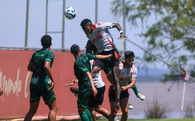 Jogo-treino indica manutenção do 3-4-3 no Internacional