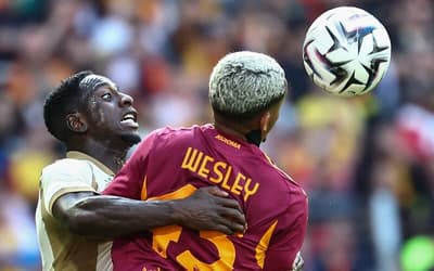 Atuação de ex-Flamengo chama a atenção de europeus: 'Bola de Ouro'