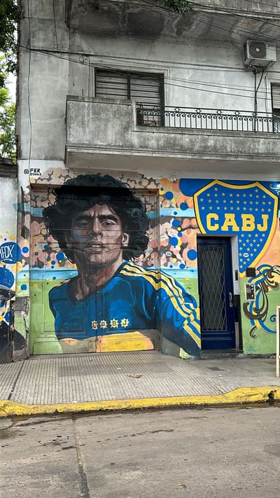 Maradona e os murais em Buenos Aires