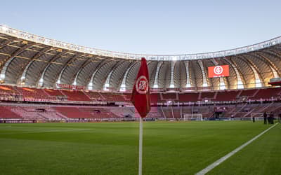 Internacional lidera ranking de lances revisados pelo VAR
