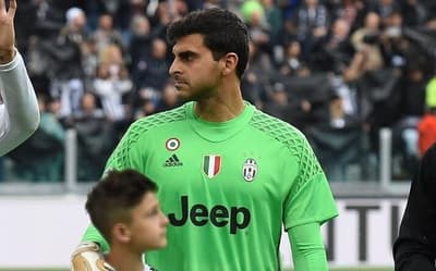 Por onde anda Rubinho, ex-goleiro do Corinthians?