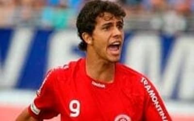 Internacional 4 x 1 Atlético-MG no Brasileirão 2004; show de Nilmar no Beira-Rio