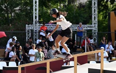 Rayssa Leal insiste no erro e é eliminada da final em Roland Garros