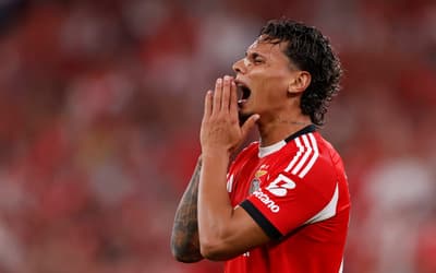 Jornal português repercute gol contra de Richard Ríos no Benfica