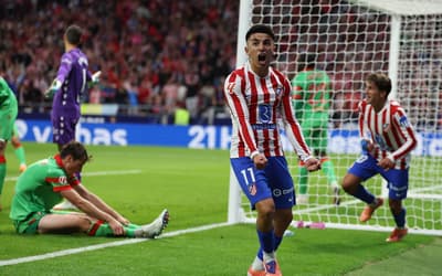 Ex-Botafogo brilha e marca pela primeira vez no Atlético de Madrid
