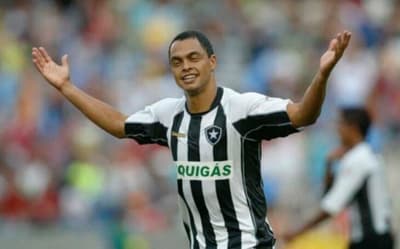 Botafogo 3 x 0 Grêmio no Brasileirão 2007; time de Cuca chega à liderança