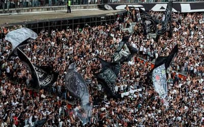 Primeira camisa do Atlético Mineiro; relembre o uniforme