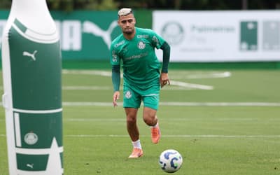 Palmeiras se reapresenta após derrota e inicia preparação para duelo com o Vitória