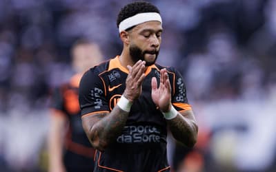 Memphis Depay vira assunto em jogo do Corinthians: 'É mais decisivo'