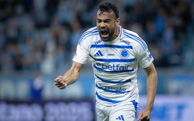 Melhores momentos: Cruzeiro vence Grêmio por 1 a 0 e encosta em Palmeiras e Flamengo