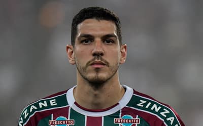 Fluminense fará nova investida para contratar zagueiro Nino, atualmente no Zenit