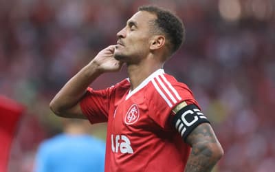 Meia do Internacional só renova se time permanecer na Série A