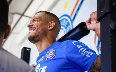 Zagueiro titular do Bahia fica em tratamento antes de jogo contra o Vasco