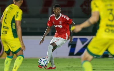 Escalação de Internacional x Atlético-MG: mudanças em todos os setores