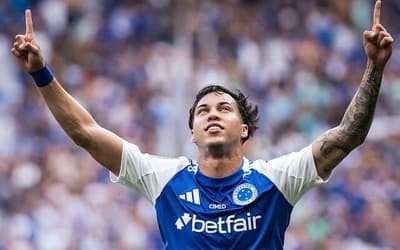 Melhores momentos: Cruzeiro derrota Vitória e se aproxima dos líderes do Brasileiro