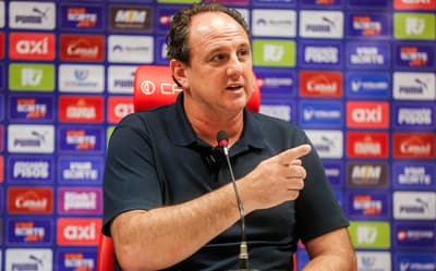 Ceni elogia joia do Bahia após empate com o Inter: 'Ajuda muito'