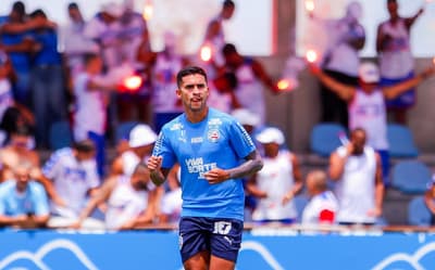 Veja escalação do Bahia em jogo-treino com presença da torcida; imagens