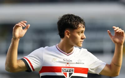 São Paulo: mídia internacional repercute jogada de Lucca 'à la Zidane'