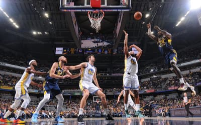 Warriors soma mais uma derrota; assista os lances de sábado na NBA