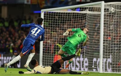 Maresca se derrete por Yamal e Estêvão: 'Os próximos Messi e Ronaldo'