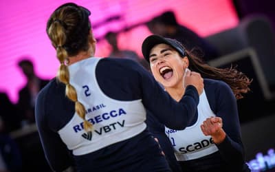 Carol e Rebecca avançam às quartas do Mundial de Vôlei de Praia
