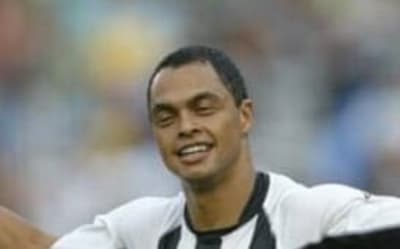 Internacional 1 x 2 Santos no Brasileirão 1999; Dodô decide em virada no Beira-Rio