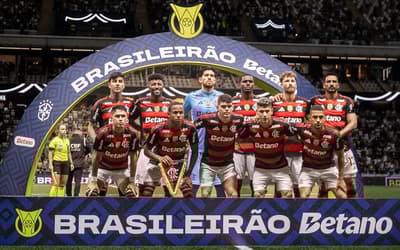 Substituição de jogador do Flamengo preocupa torcedores: 'Não sei por quê'