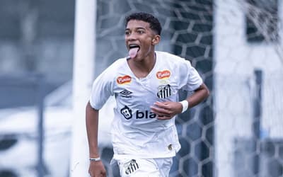 Com direito a chapéu duplo, Robinho Jr. encanta em Santos x Fortaleza
