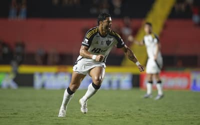 Hulk é decisivo novamente e celebra bom momento do Atlético-MG