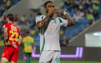 Jogador punido por envolvimento com apostas pode estar de volta à Premier League