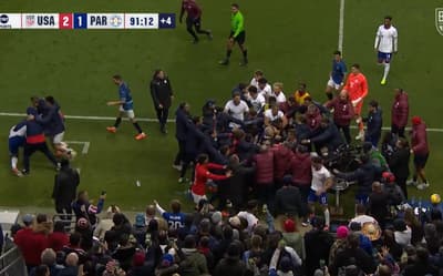 Jogador do Palmeiras se envolve em briga generalizada em amistoso; veja