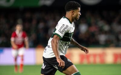 Escalação: Coritiba tem três retornos e um desfalque contra o Paysandu