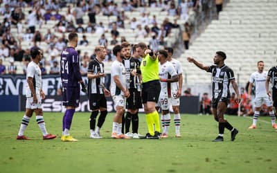 Ex-árbitro bate martelo em polêmica de Ceará x Fluminense: 'Ambas foram'