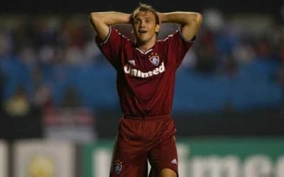 Cruzeiro 2 x 6 Fluminense no Brasileirão 2005; virada absurda com show de Pet no Mineirão