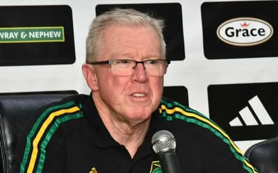 Técnico pede demissão após seleção não se classificar para a Copa