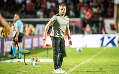Jair Ventura aponta falha do Vitória contra o Botafogo: 'Batendo na tecla'