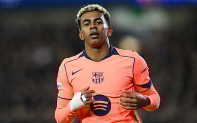 Gol de Yamal em Brugge x Barcelona viraliza nas redes sociais: 'Gênio'
