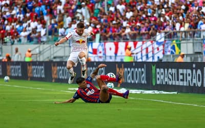 Lance de jogador em Bahia x Bragantino choca web: 'Melhor do campeonato'