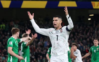 Técnico da Irlanda provoca Cristiano Ronaldo após expulsão nas Eliminatórias