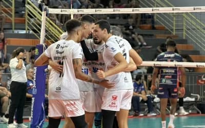 Em cinco sets, Guarulhos supera reação do Monte Carmelo na Superliga Masculina