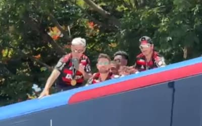 Flamengo desembarca no Rio para festa do título da Libertadores no Centro
